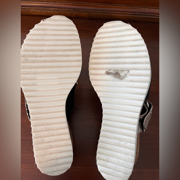 Black and Snake Print Sandals - Picture 4 of 5